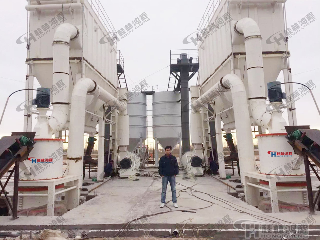 300目石粉磨粉生產線雷蒙磨型號400目~2500目磨粉機設備:HCH超細環輥磨粉機 300目石粉磨粉生產線雷蒙磨型號400目~2500目磨粉機設備:HCH超細環輥磨粉機