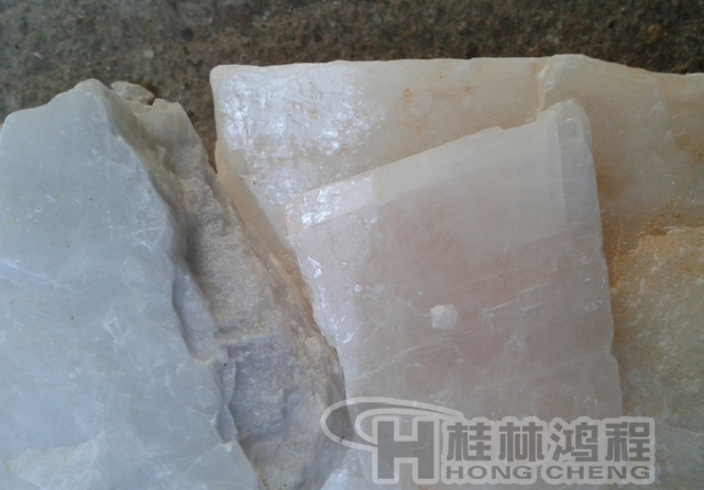 長(zhǎng)石,長(zhǎng)石粉,長(zhǎng)石的用途 長(zhǎng)石,長(zhǎng)石粉,長(zhǎng)石的用途