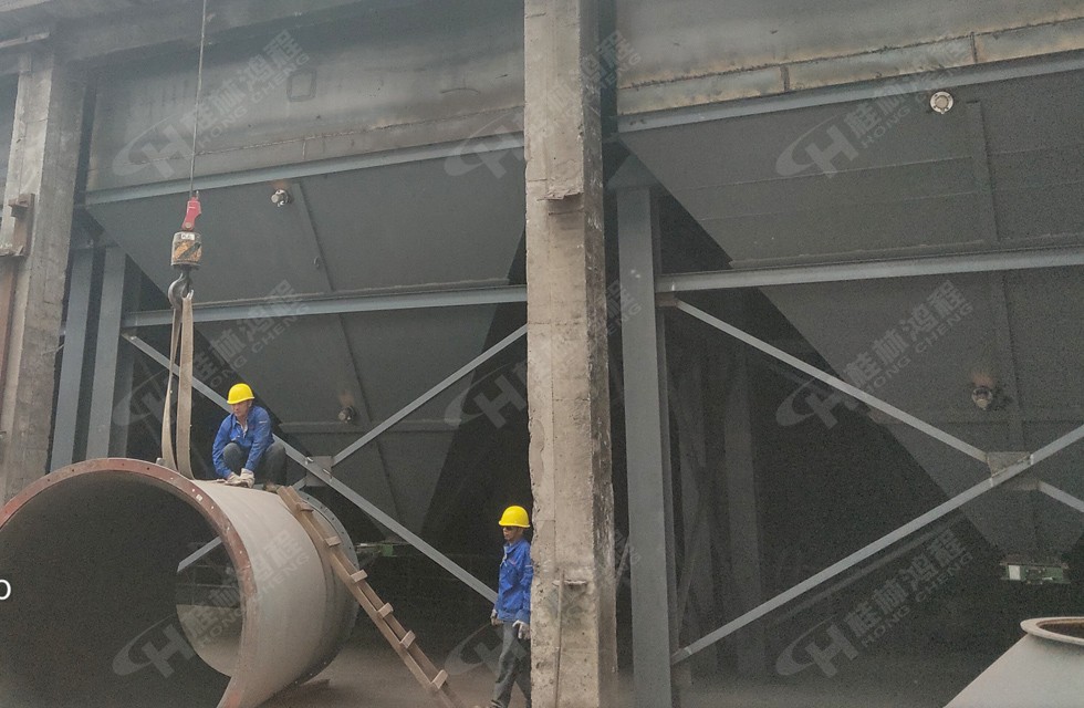 桂林鴻程立磨制粉設備總包項目安裝中 桂林鴻程立磨制粉設備總包項目安裝中