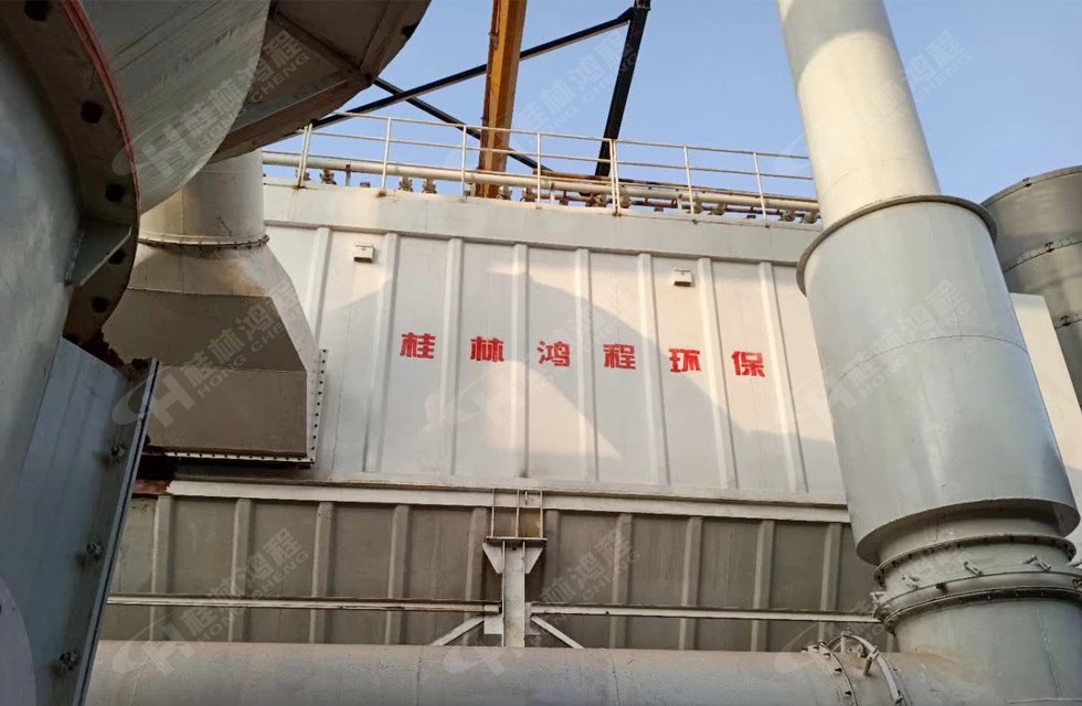 HLM1700鋁礬土立磨生產(chǎn)線山西呂梁安裝現(xiàn)場 HLM1700鋁礬土立磨生產(chǎn)線山西呂梁安裝現(xiàn)場