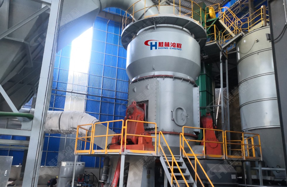 HLM2400碳酸錳立磨 電解錳 第一臺60噸/時設(shè)備地點:湖北 HLM2400碳酸錳立磨 電解錳 第一臺60噸/時設(shè)備地點:湖北